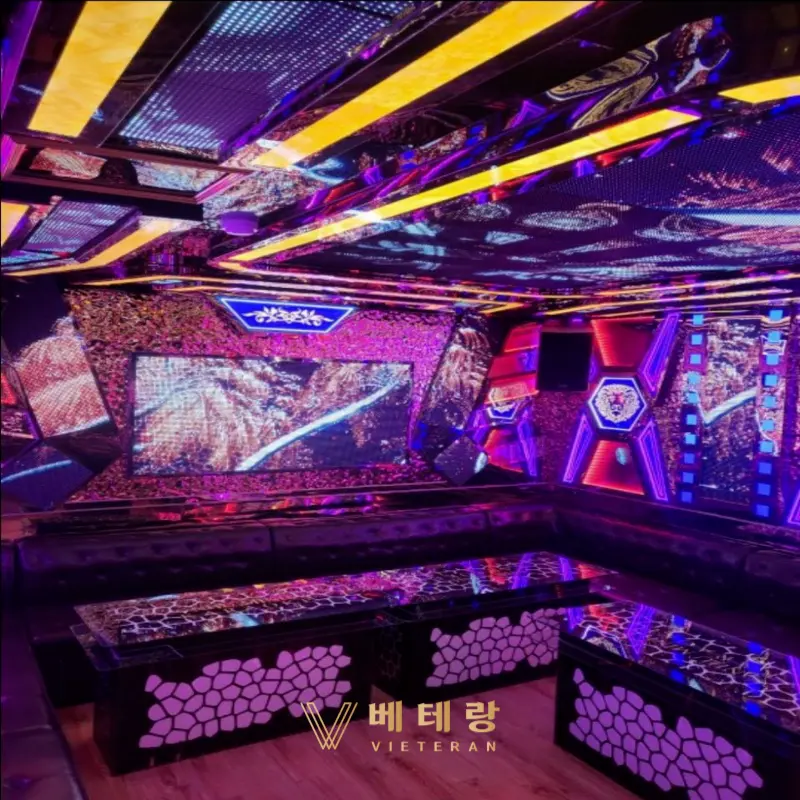 다낭 벤츠 가라오케 내부