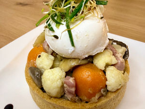 tartelette légumes barigoule œuf poché caviar aubergine recette maison de saison