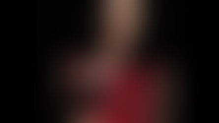 Consiliera ministrului Constantin, finalistă Miss World, va face brand naţional pentru vinul românes