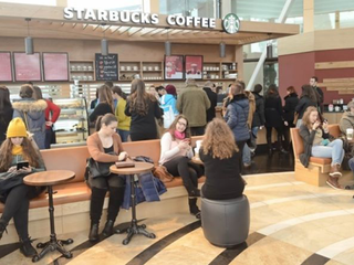Starbucks va deschide patru cafenele pana la finalul lunii februarie