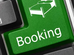 Proces Booking.com: Peste 10.000 de hoteluri europene dau în judecată platforma de rezervări.