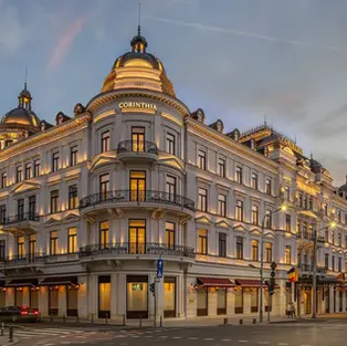 Sass’ Outdoor, noua terasă de la Corinthia Grand Hotel du Boulevard