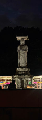 Buda del Bongeusa temple, un imponent buda de pedra col·locat a l'aire lliure