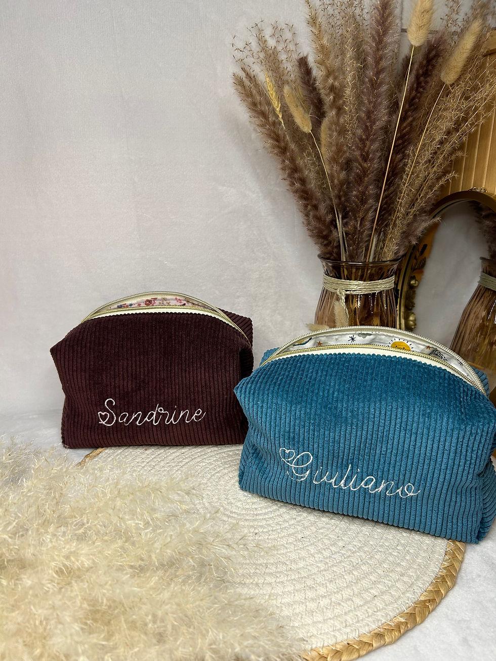 Miniature : (P) Trousse velours personnalisable broderie coeur