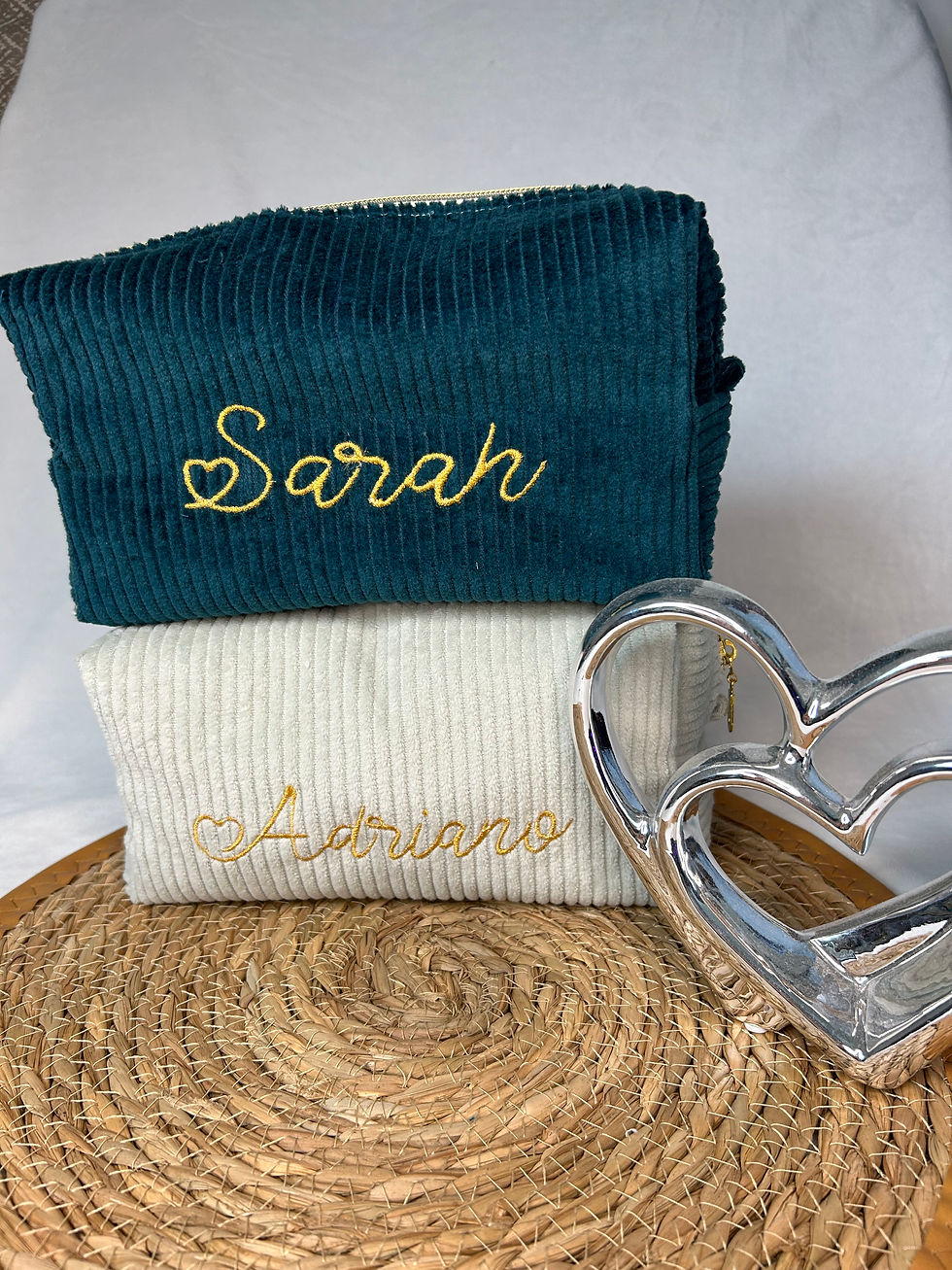 Trousse velours personnalisable broderie coeur