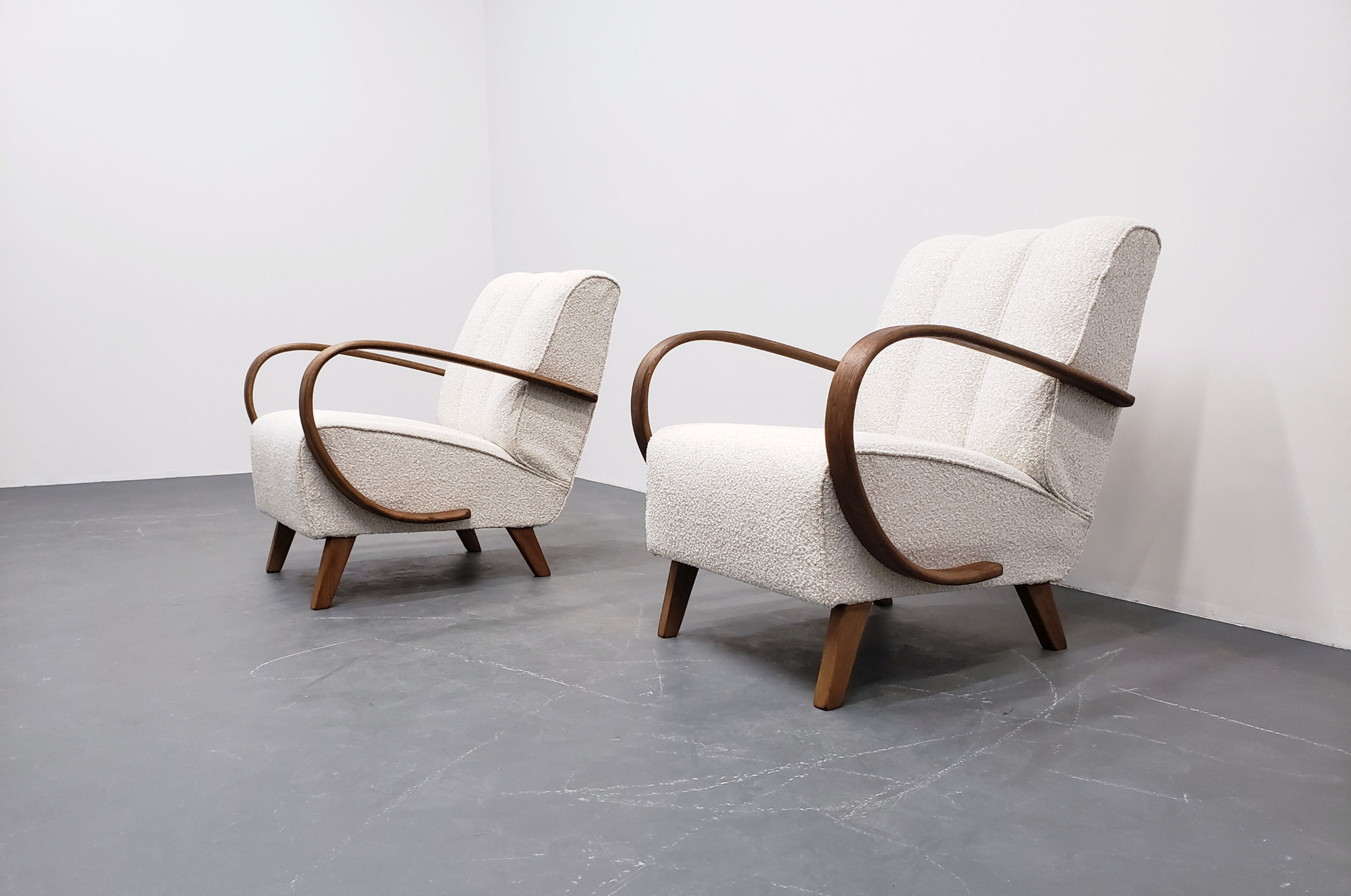 1930 Jindrich Halabala Bentwood Armchair in Premium Ivory Boucle