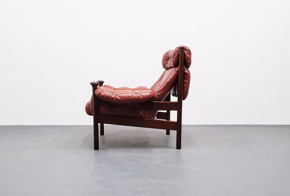 Thumbnail: Guy Rogers Santa Fe Teak Lounge Armchair in Leather