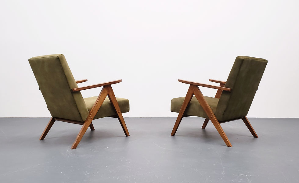 Thumbnail: Mid Century Easy Chair Model B - 310 Var in Forest Green Velvet
