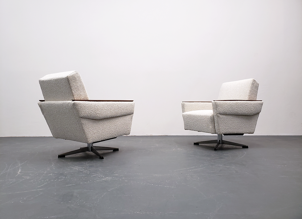 1960 Danish Swivel Club Chair in Ivory Boucle Upholstery