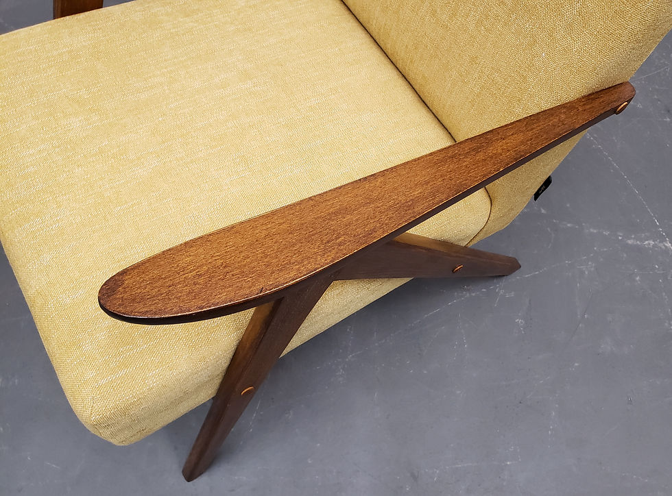 Thumbnail: Mid Century Easy Chair Model B - 310 Var in Yellow