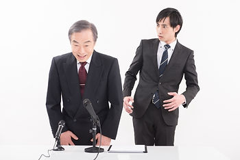秘書がやりました