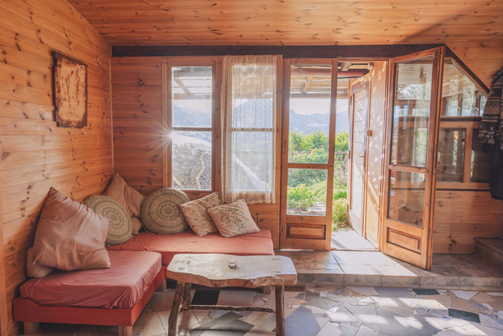 חדר עשוי מעץ