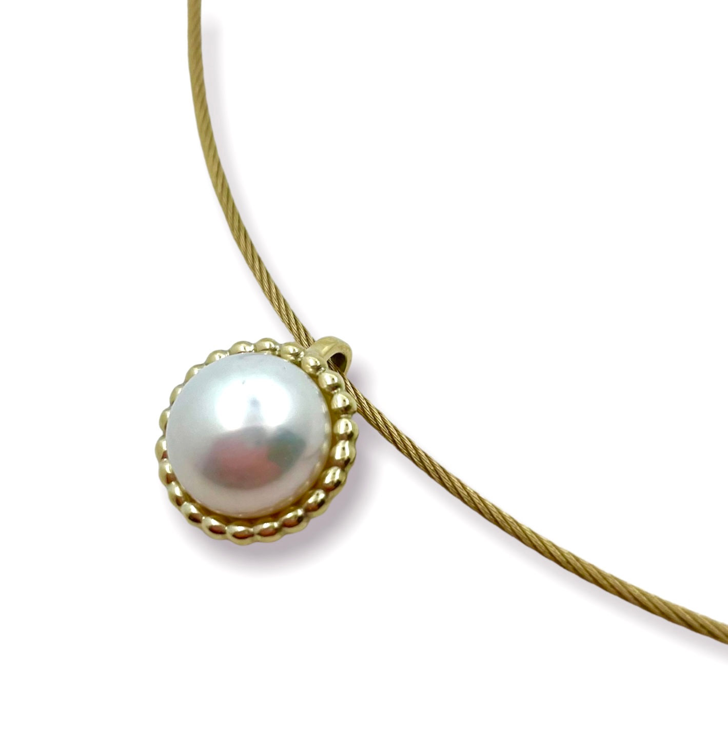 Unikat Anhänger m. Biwa Zuchtperle/weiß an Halsreif in 585er Gelbgold