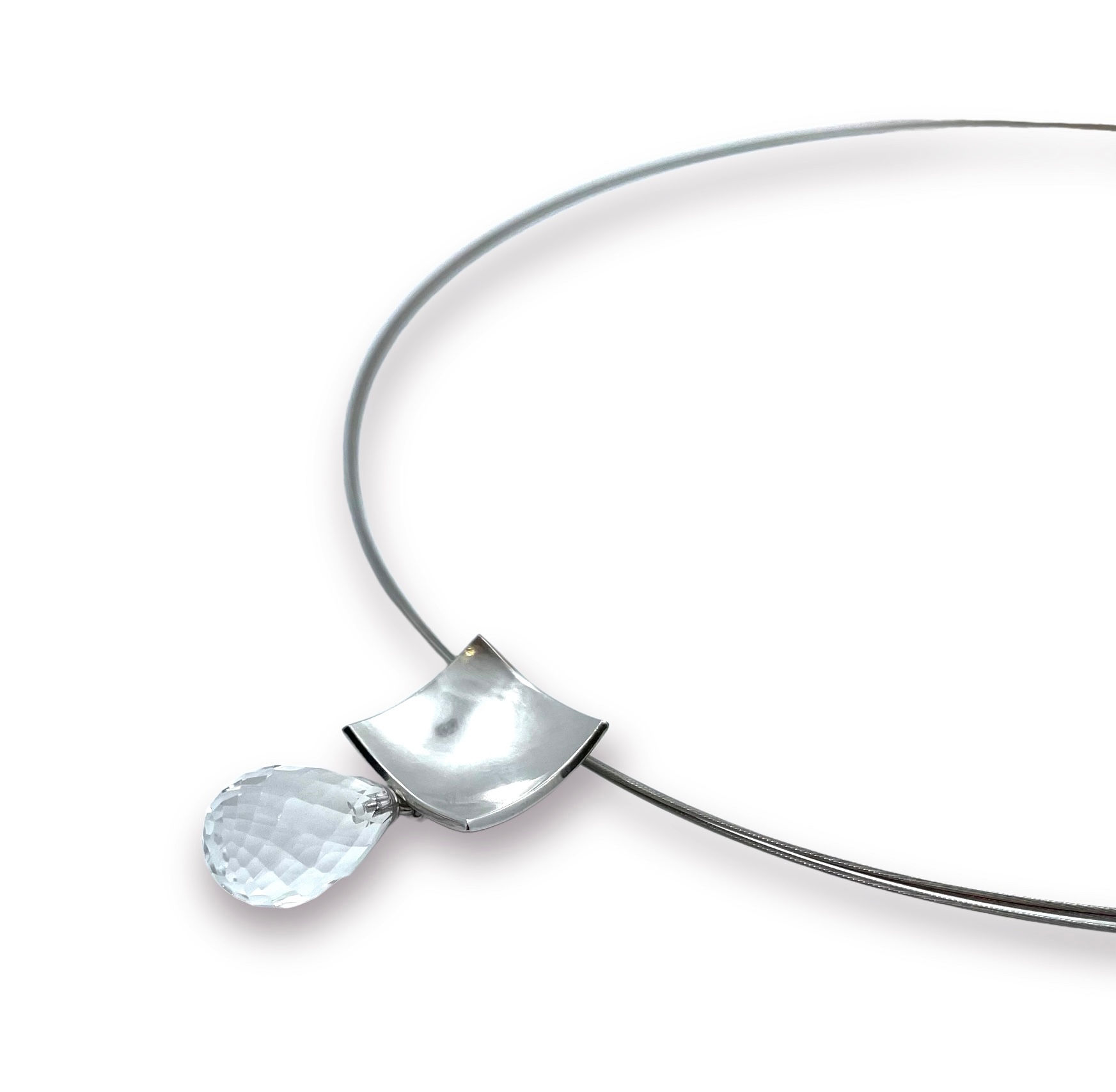 Anhänger an Halsreif mit Bergkristall Tropfen in 925er Silber/ rhodiniert