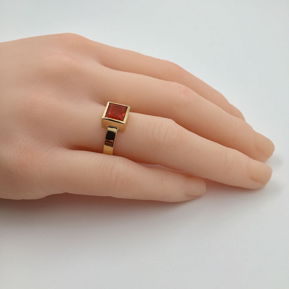 Miniaturbild: Unikat Ring in 750er Gelbgold mit Feueropal, in RW 51