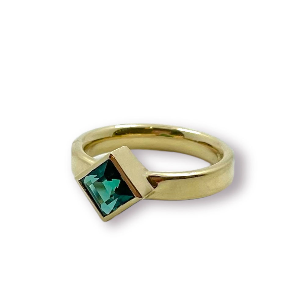 Miniaturbild: Ring Unikat in 750er Gelbgold mit Turmalin carrée RW 55