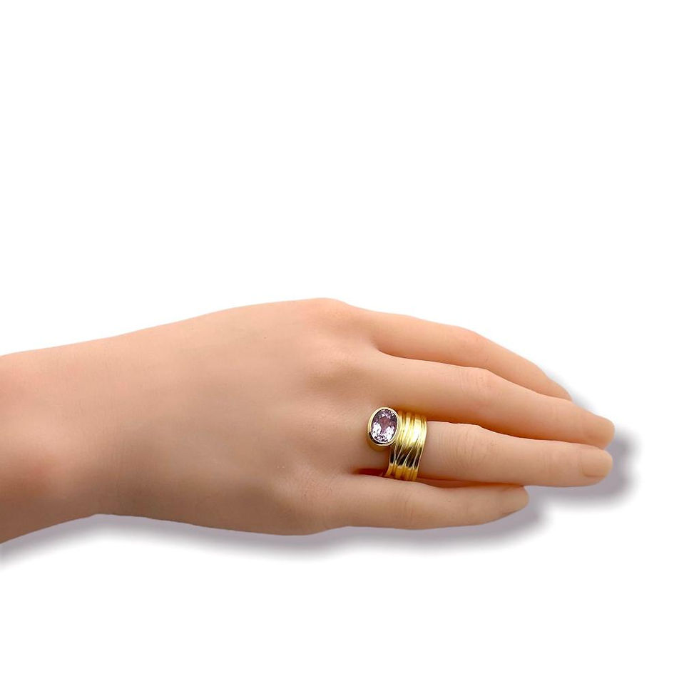 Miniaturbild: Unikat Ring in 750er Gelbgold mit Kunzit/ facettiert 