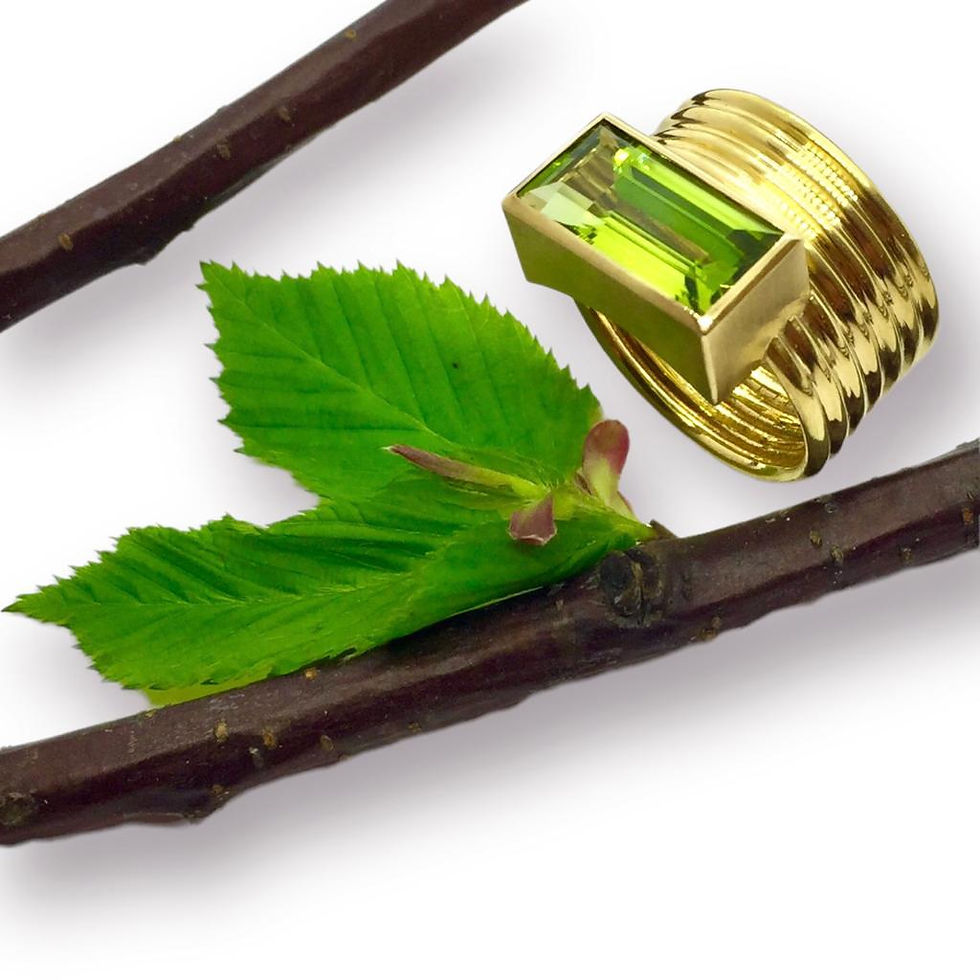 Miniaturbild: Unikat Ring in 750er Gelbgold mit Peridot, RW 54