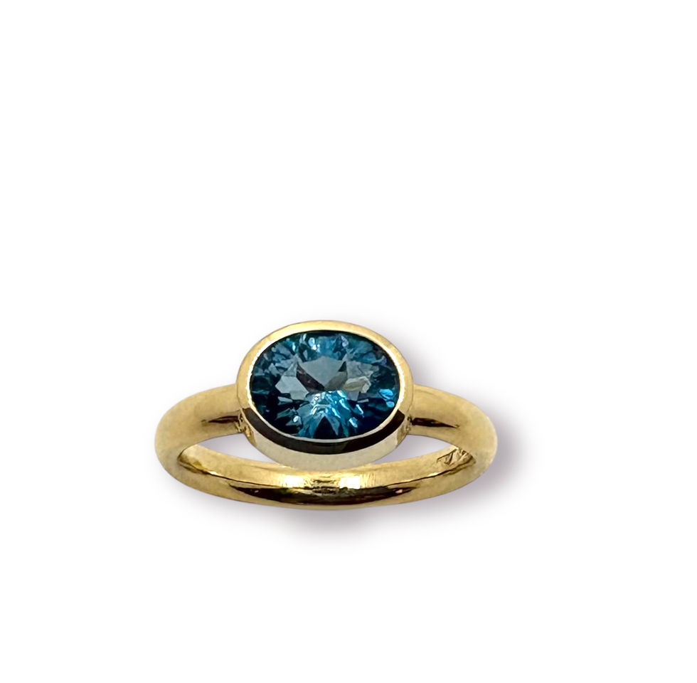 Miniaturbild: Ring Unikat in 750er Gelbgold mit Blautopas/facett. in 750er Gelbgold in RW 53,5