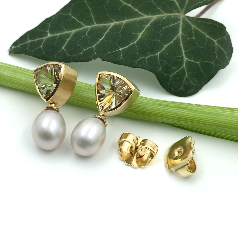 Miniaturbild: Ohrstecker mit Lemon-Citrin und Süßwasser Zuchtperlen in 750er Gelbgold