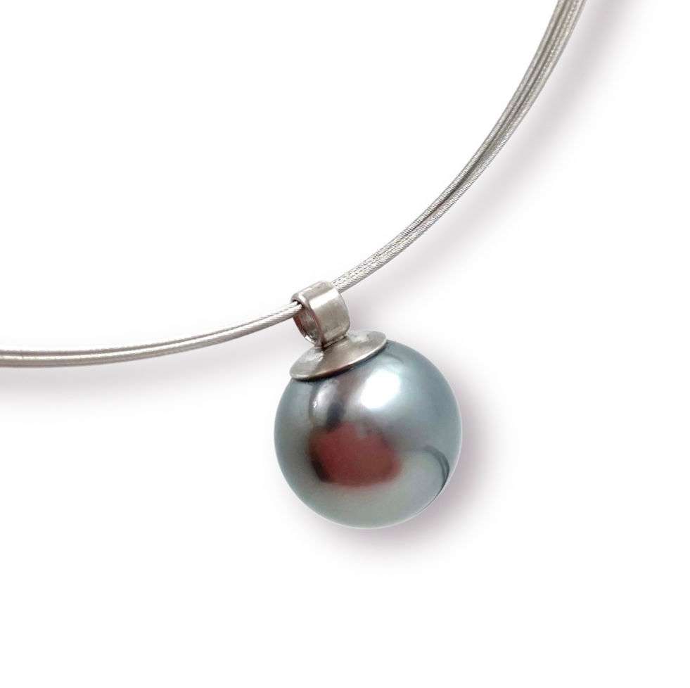 Unikat Anhänger Tahiti-Perle an Halsreif in 750er Weißgold/ rhodiniert