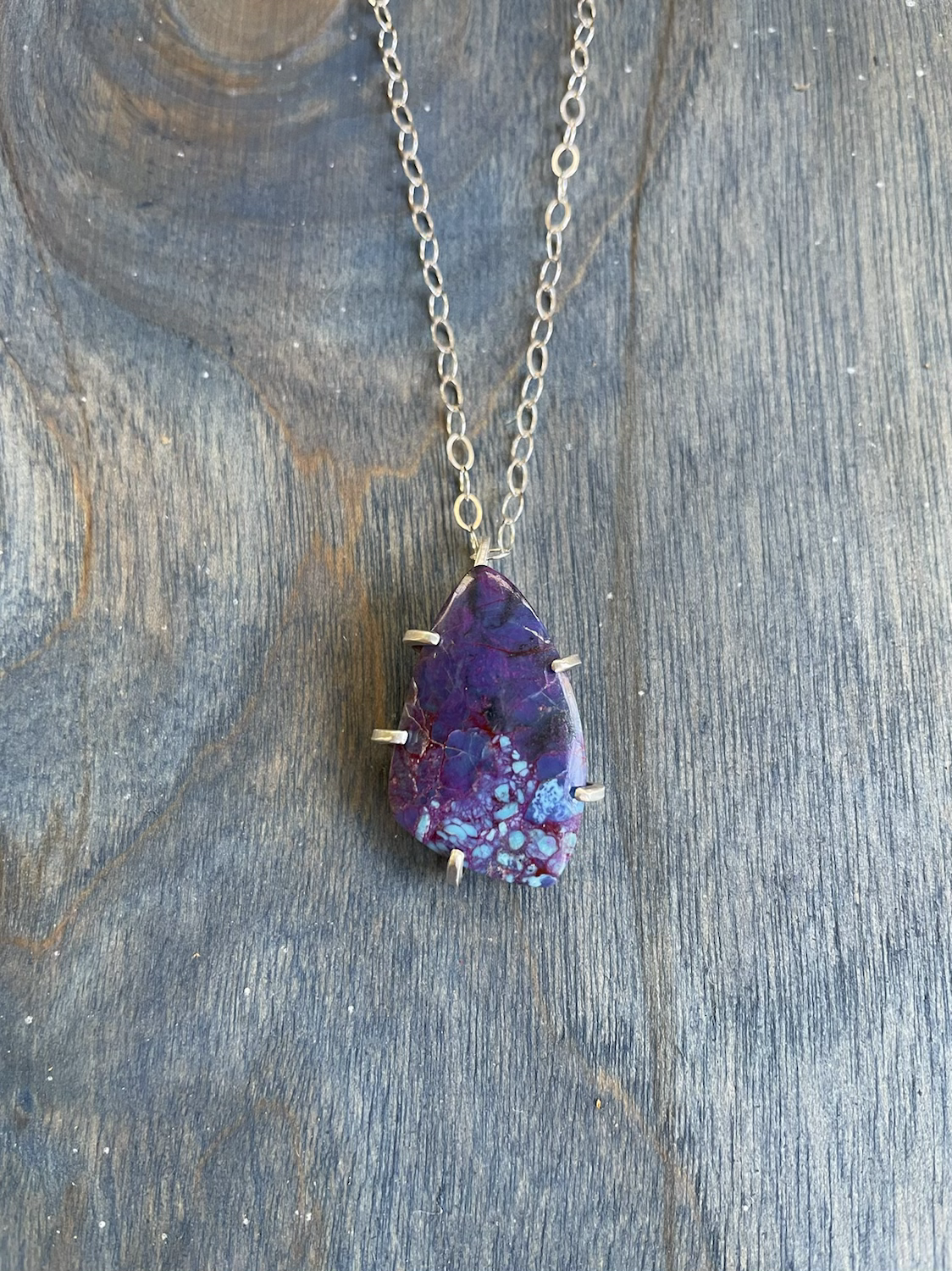 Purple Prong Set Stone