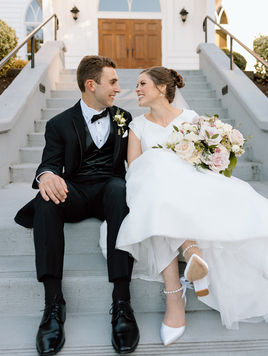COURTNEY + ROBBIE'S PICTURESQUE CHAPEL WEDDING 