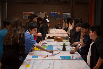 3. Swarmob_estudiantes diseñando proyecto.jpg