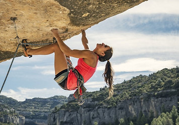 sport-femme-escalade_edited.jpg