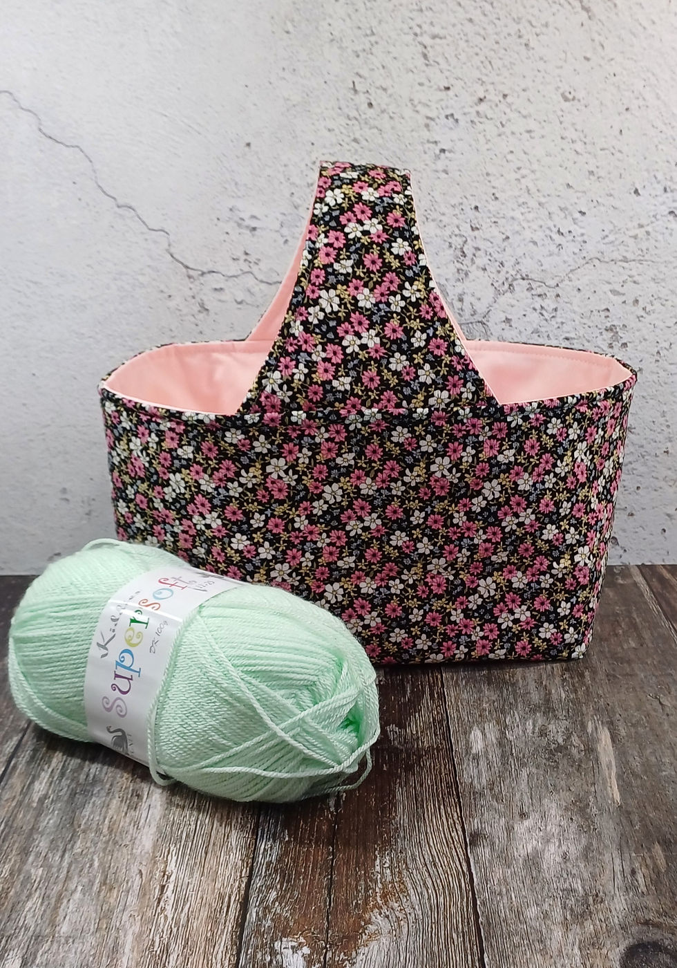Thumbnail: Ditsy Floral Medium  Basket