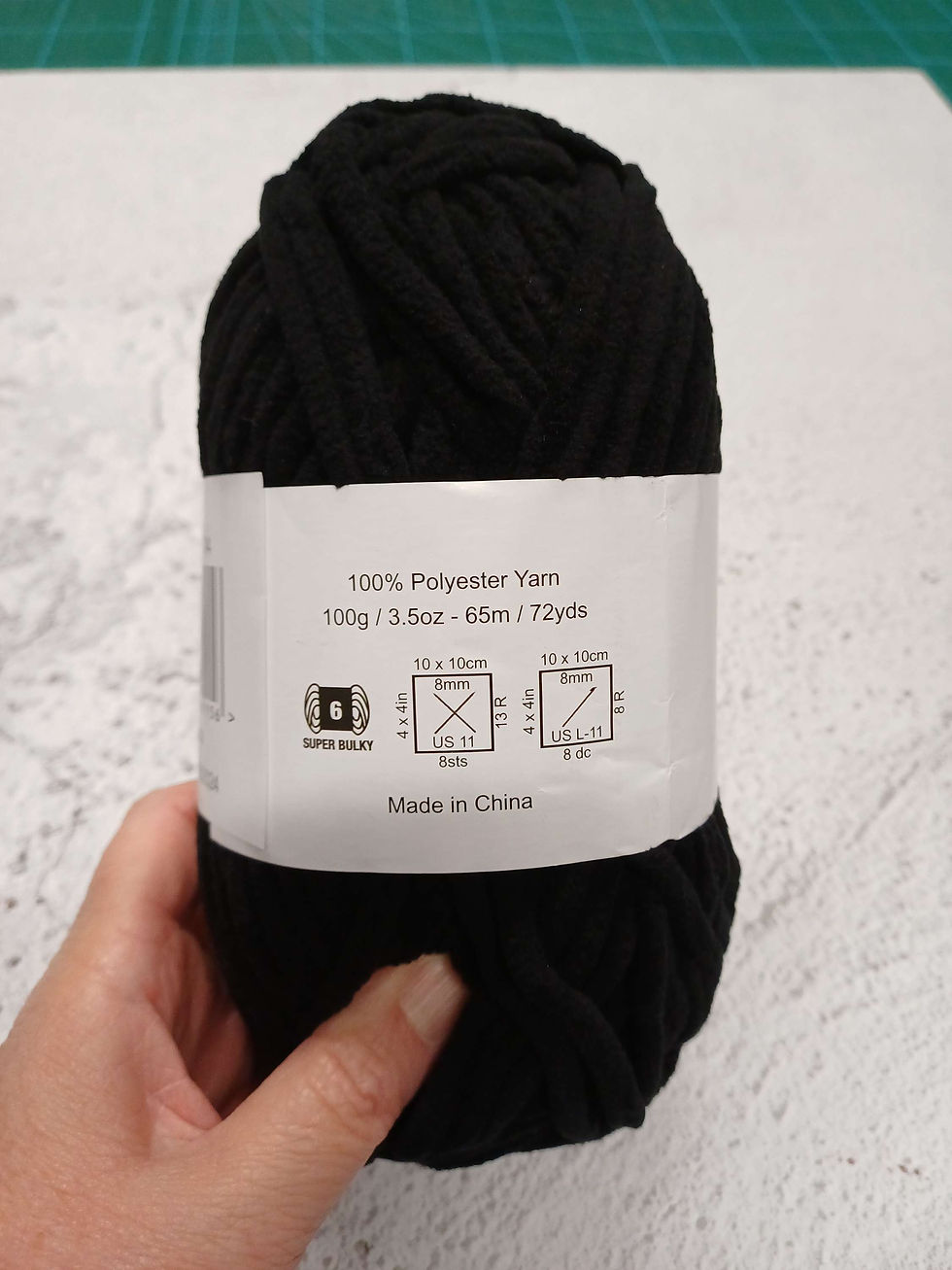 Thumbnail: Hello Love Blanket Plush Yarn 100g - Black
