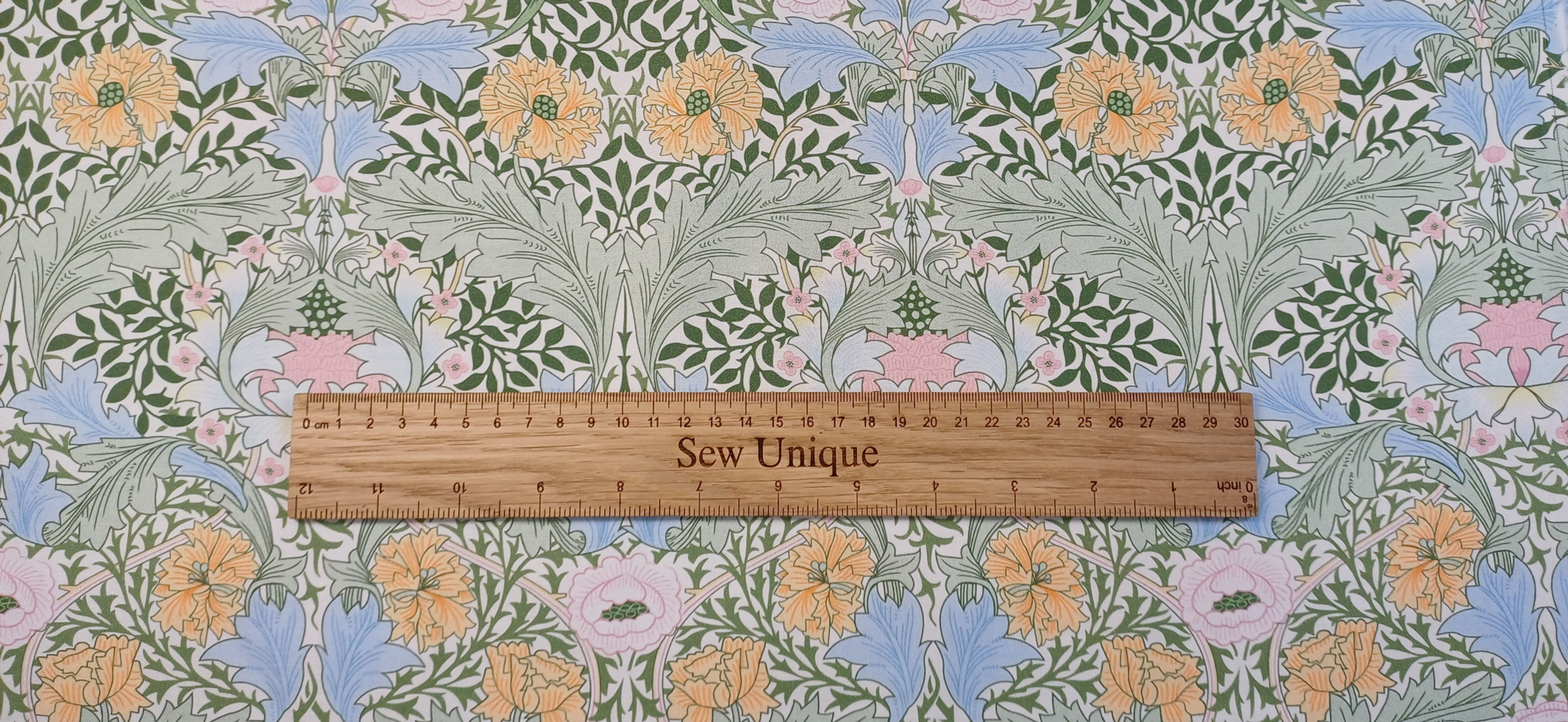 William Morris Simple Nature "Norwich"- Sold By The FQ
