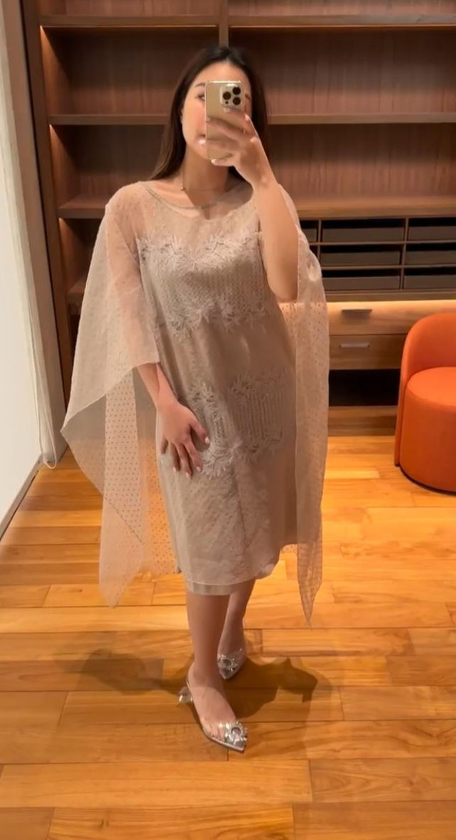 SD28-Sapto Djojokartiko Cape Sleeve Dress