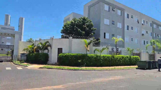 Miniatura: Apartamentos no Condomínio Palacio de Versalhes