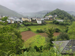26. El pueblo de Besullo envuelt