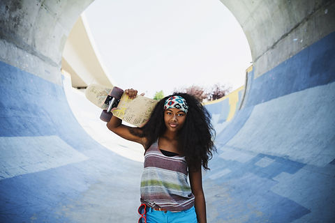 Mulher e skate