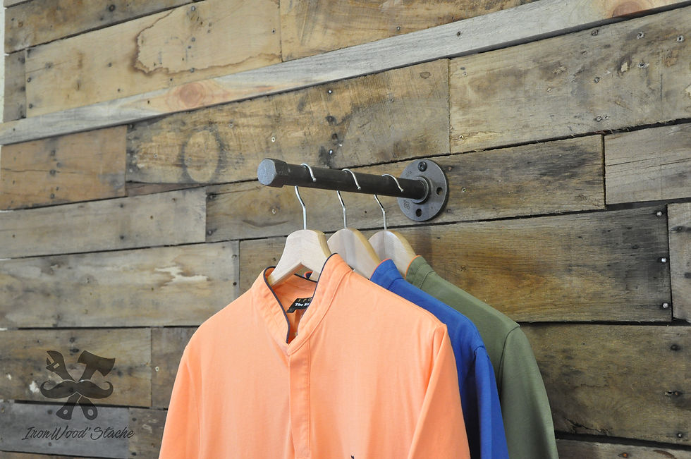 Portant vêtement industriel, porte cintre métal, ironwoodstache, mobilier boutique