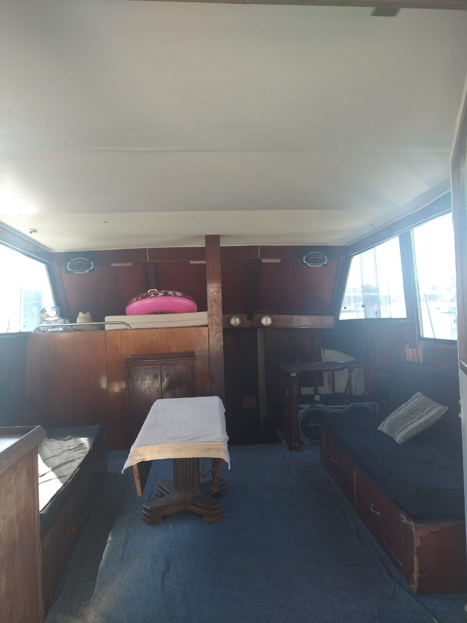 Thumbnail: UNI FLITE 42 FEET