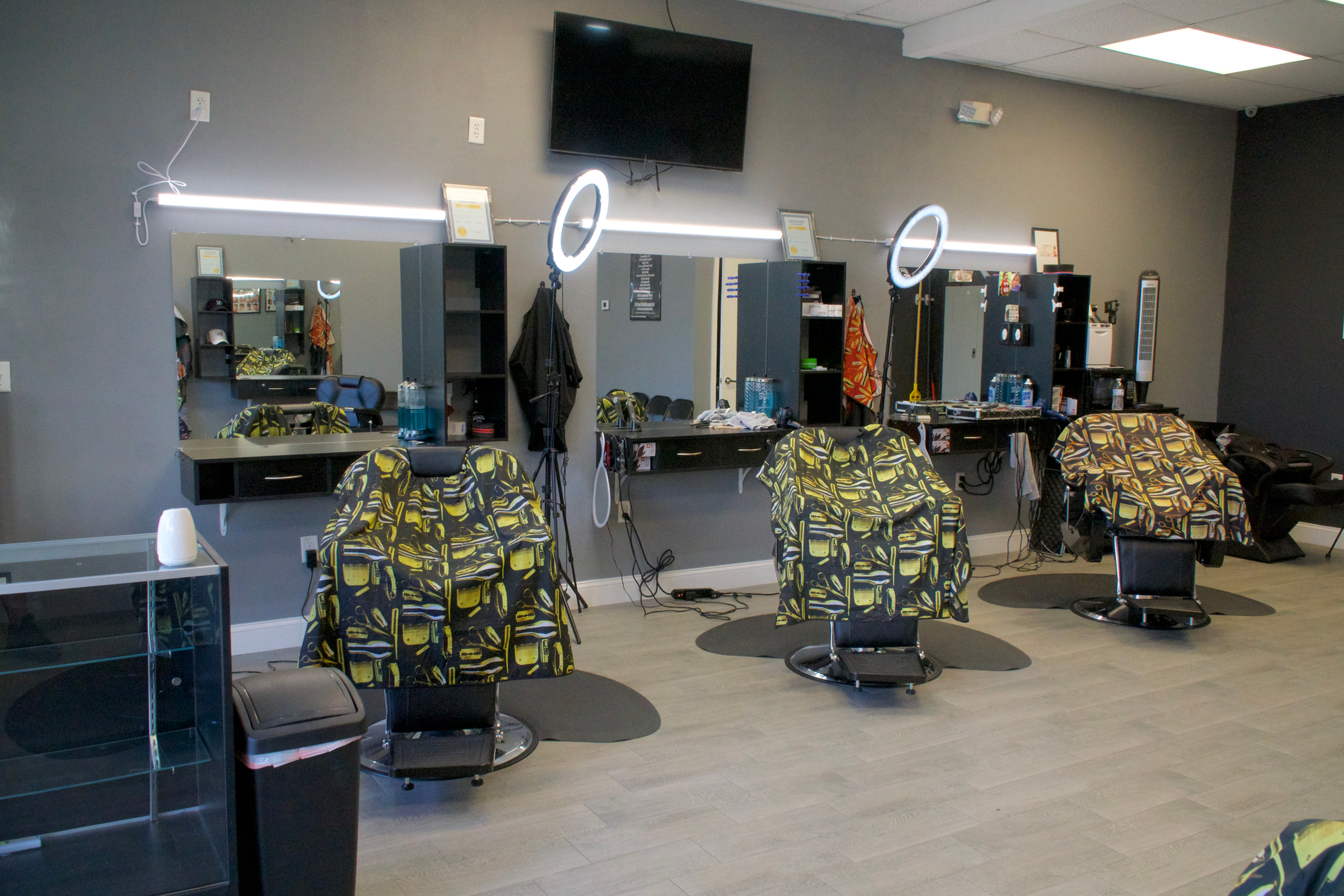 Orlando Barbershop | Arsenio's Barbershop | Best Barbers | Haircuts