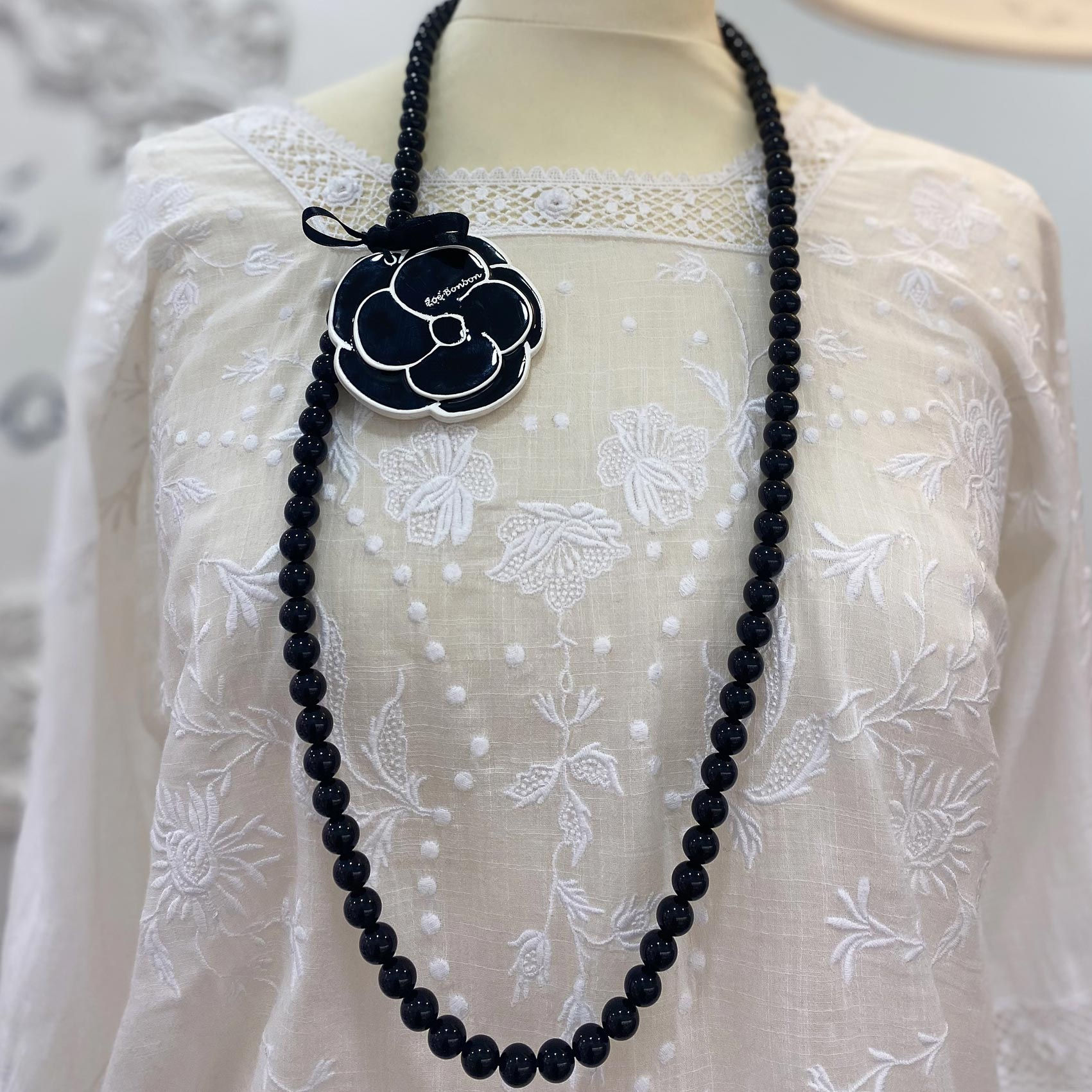 BLACK long necklace Camellia