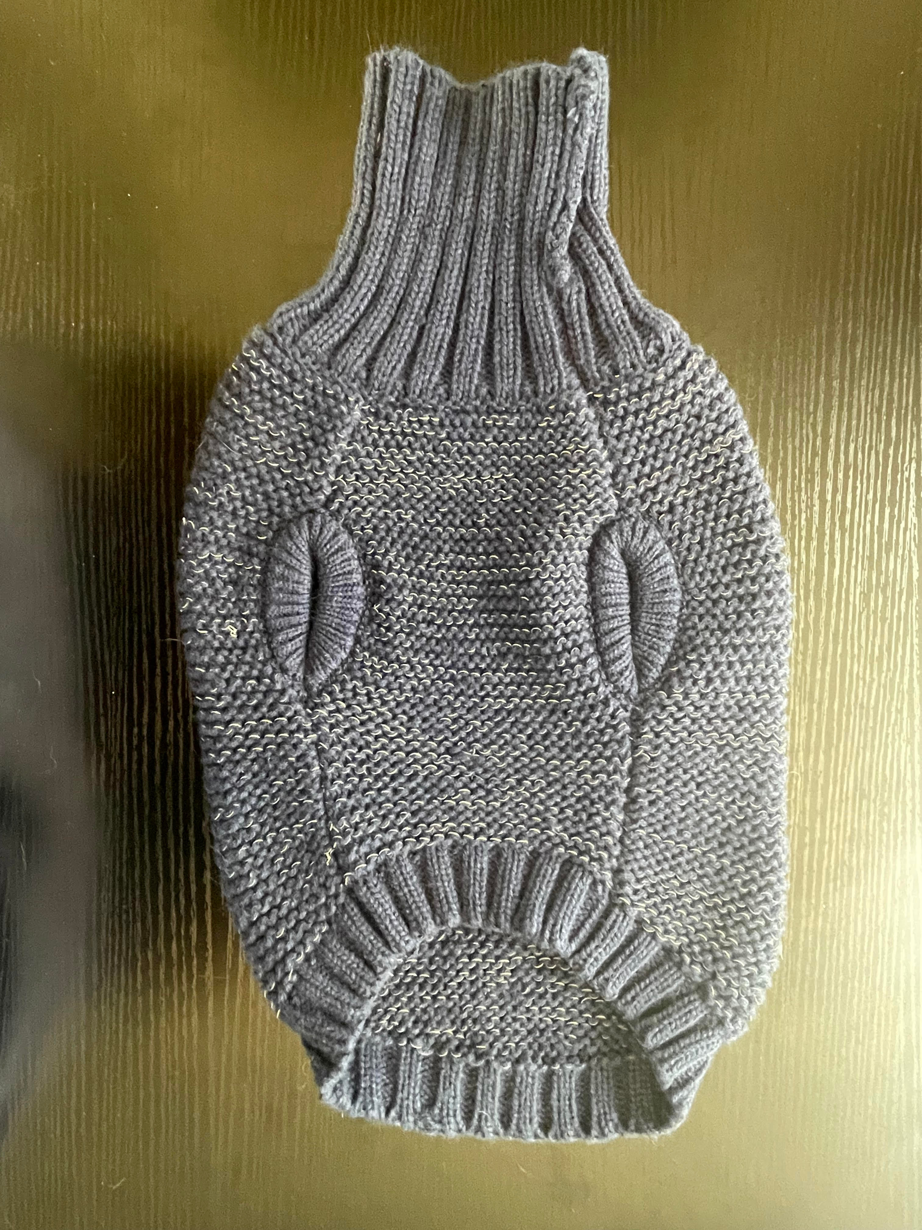 Chic Charcoal Knit Dog Sweater – Cozy Comfort for Your Canine