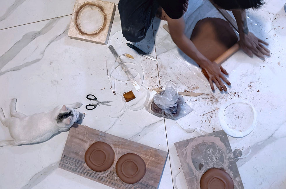 Sasa went ahead and tested clay body 02 for some slab moulded pieces.