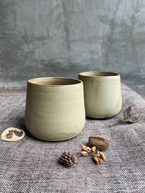 tumbler, brown