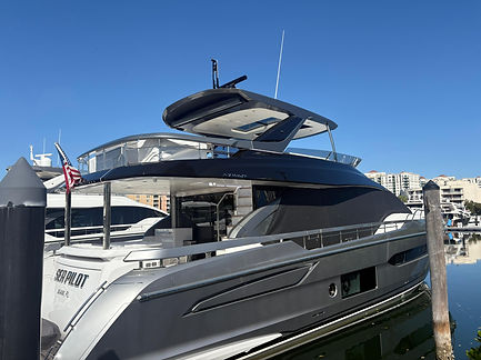 Azimut 75 flybridge after