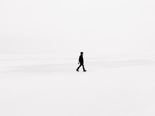 The Art of Simplicity. Embracing Minimalism