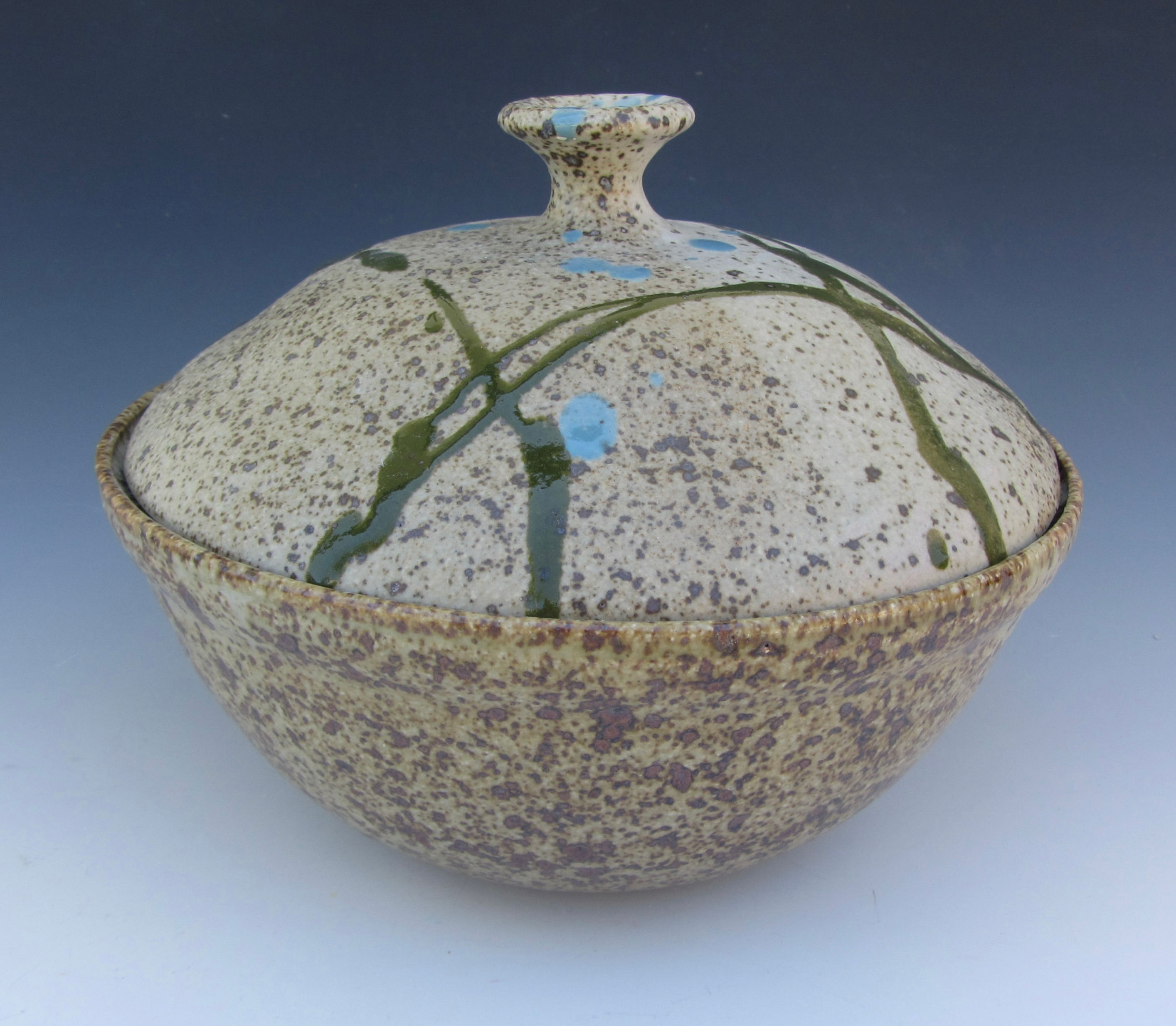 Stoneware Bowl with Lid