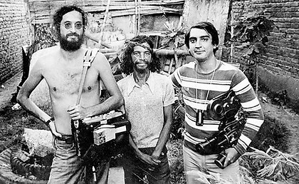 Agarrando-pueblo-Luis-Ospina-Carlos-Mayo