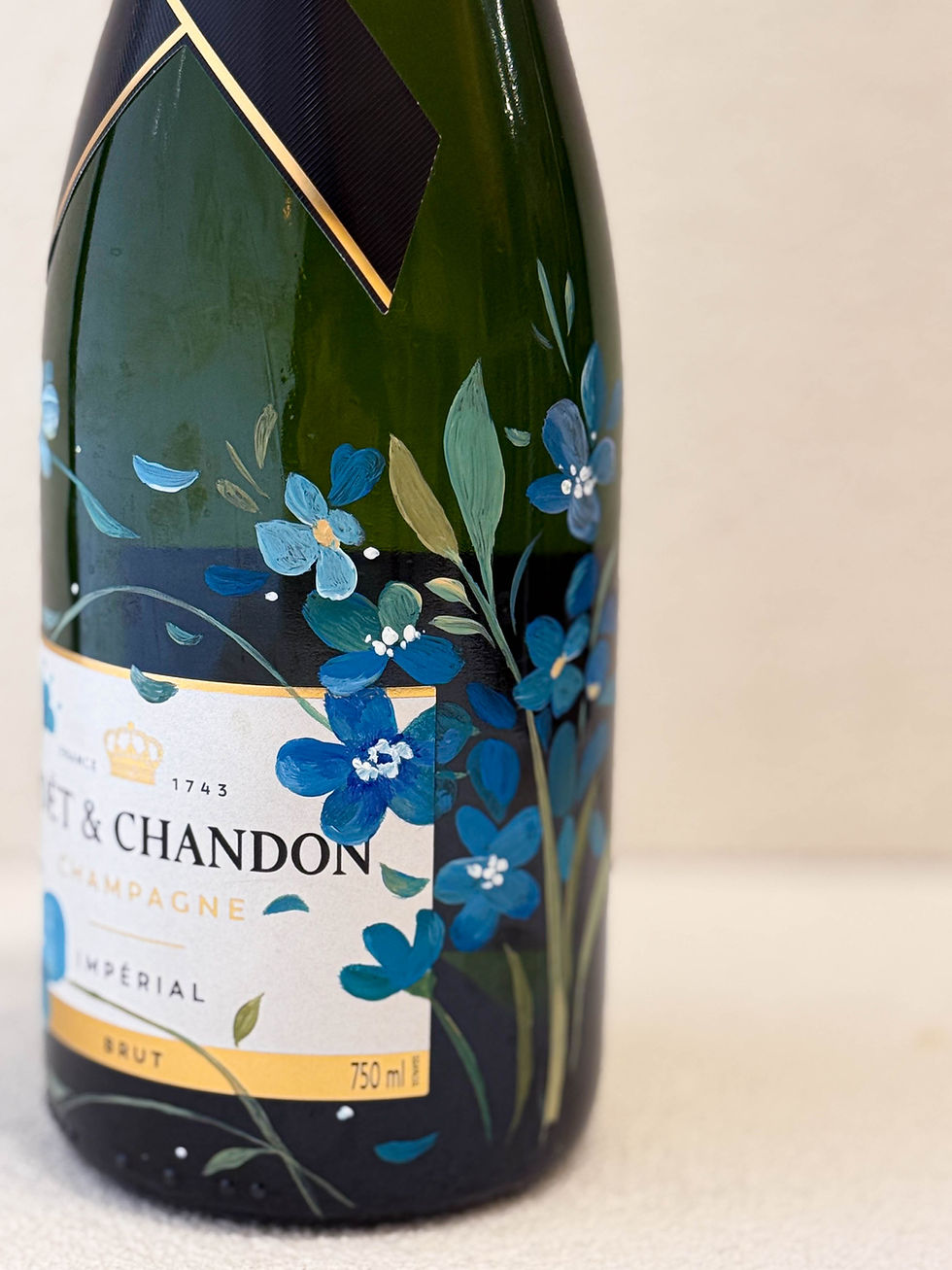 Thumbnail: 手工彩繪香檳連酒杯｜新婚禮物｜祝賀禮物