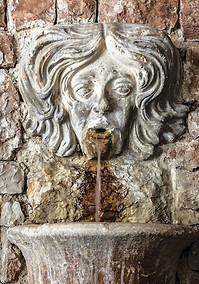 sibilla-fonte-terme-comano-quadrata