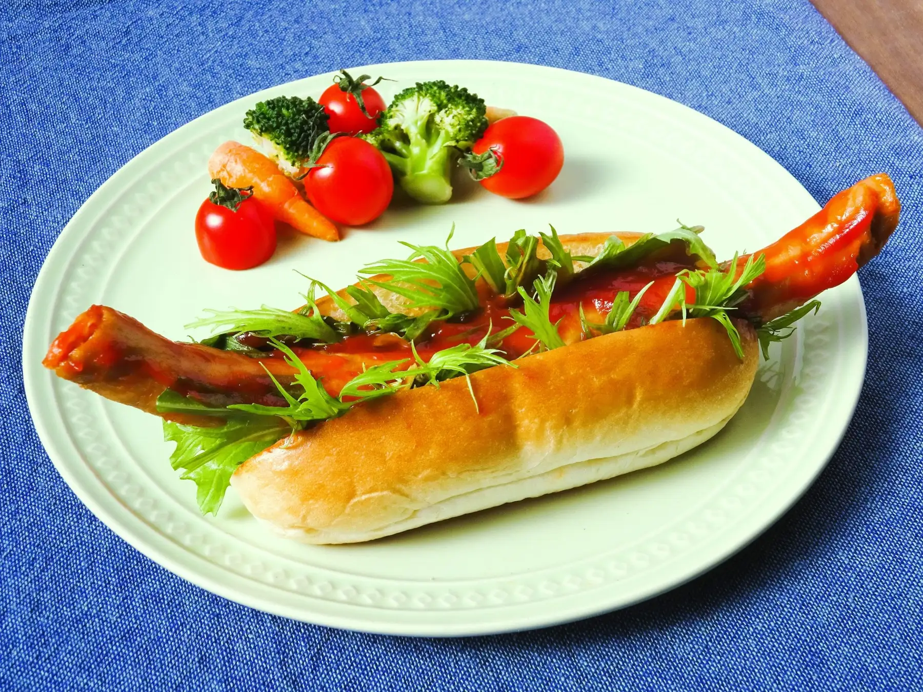 大豆ミートのホットドック.webp